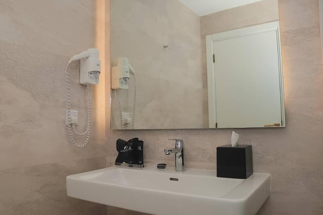 Mamba Point Hotel Freetown Eksteriør billede